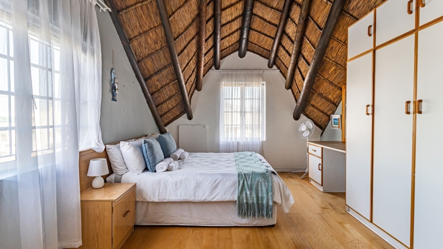 7 Bedroom Property for Sale in Kleinmond Western Cape
